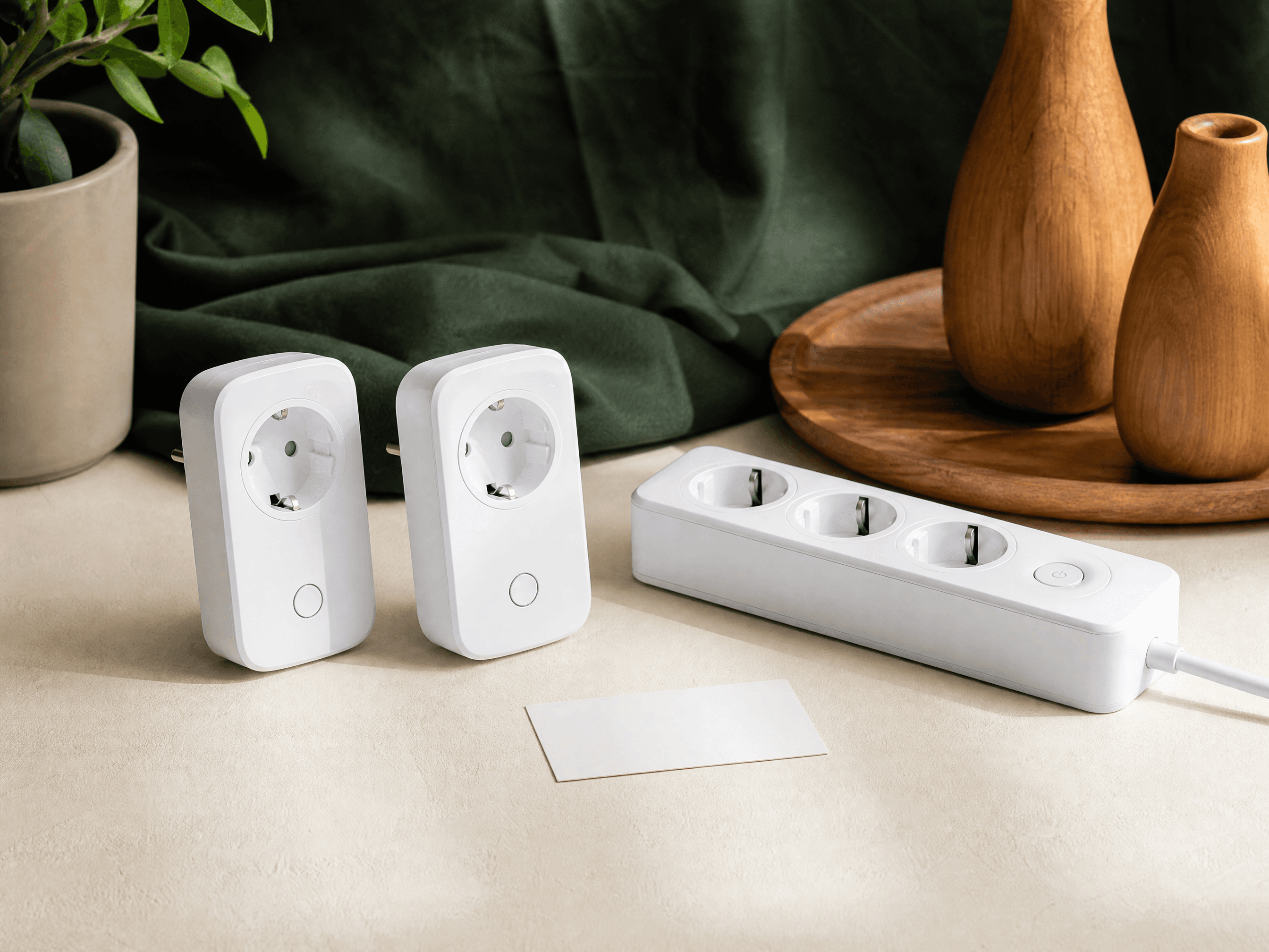 Standby Killer Kit — 2 x energy-metering plug sockets, 1 x standby cut-off surge strip, Standby usage prompt card